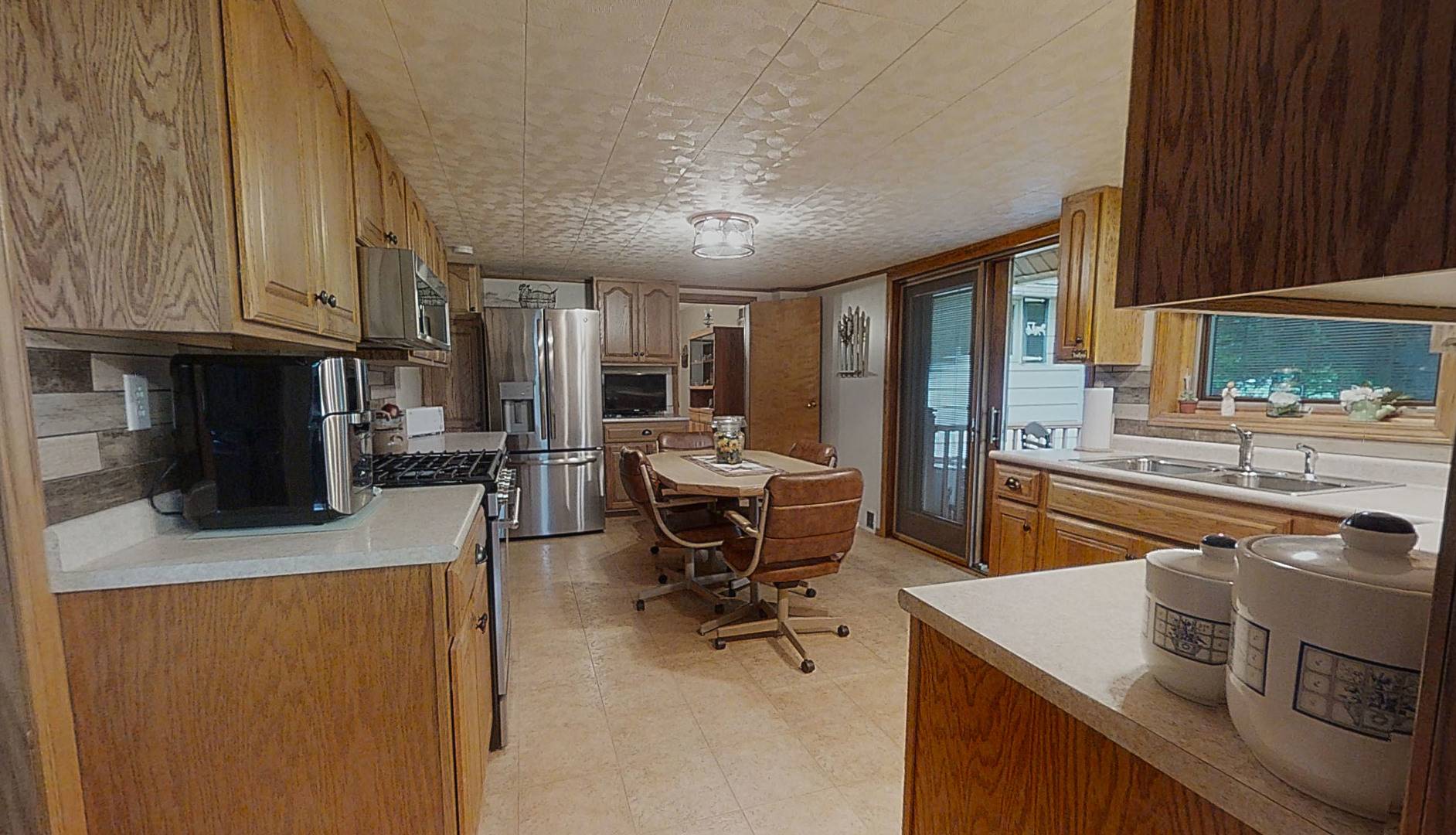 Ivesdale, IL 61851,605 4th ST