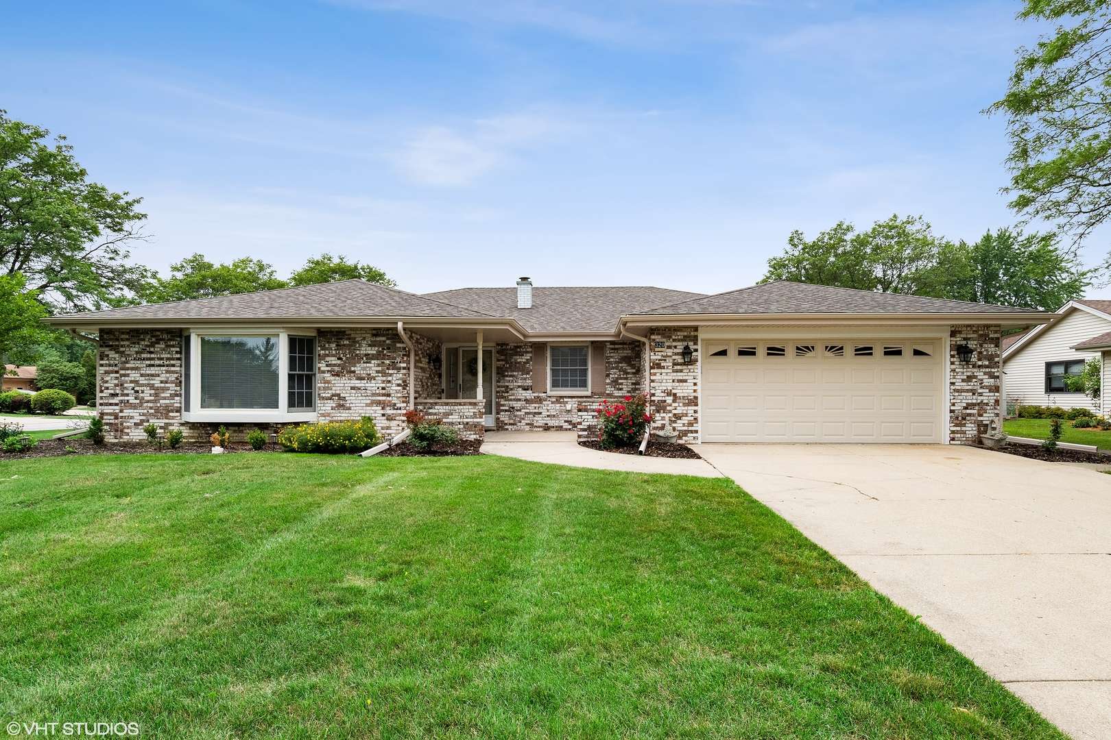 Schaumburg, IL 60193,320 Glenridge LN