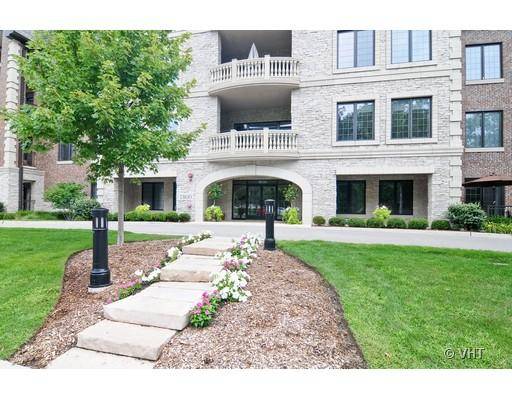 Lake Forest, IL 60045,1800 Amberley CT #112