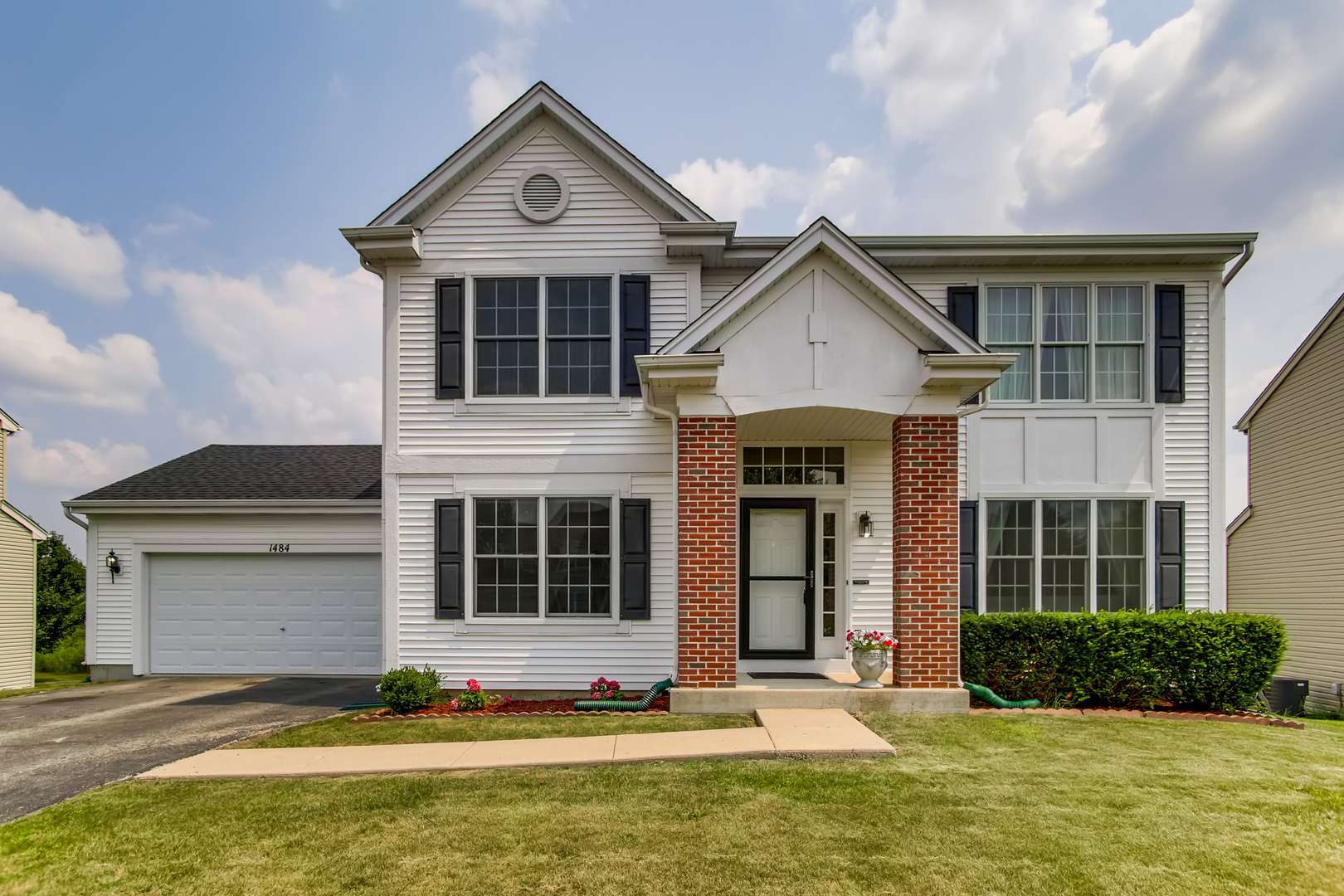 Dekalb, IL 60115,1484 Farmstead LN