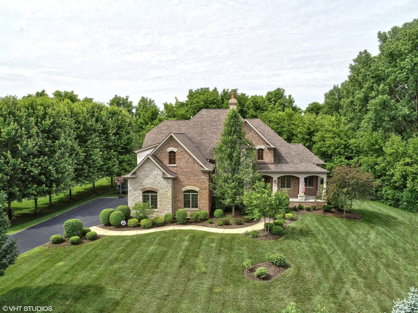 Hawthorn Woods, IL 60047,2 Saddle Ridge CT