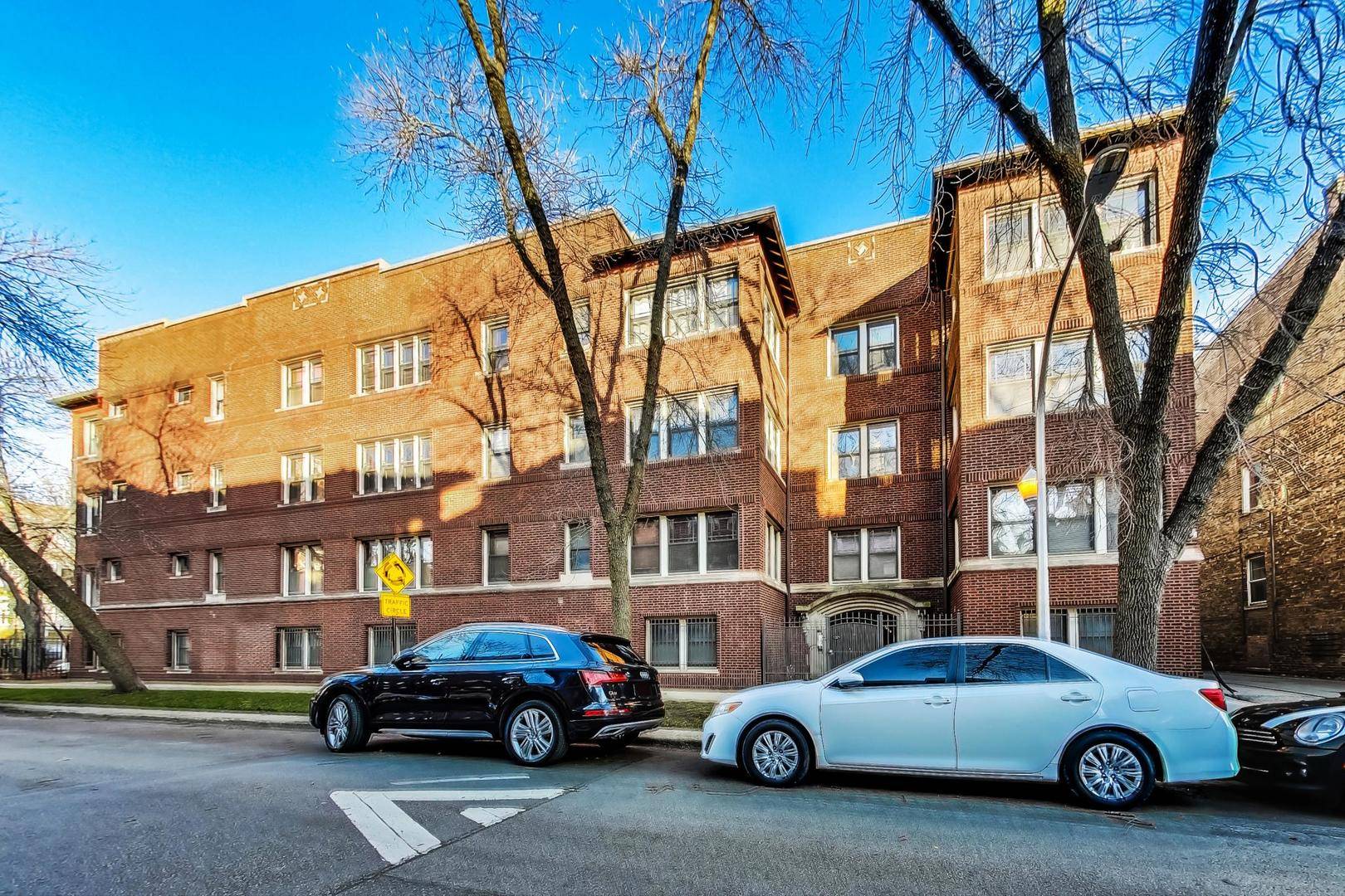 Chicago, IL 60626,7429 N Greenview AVE #2