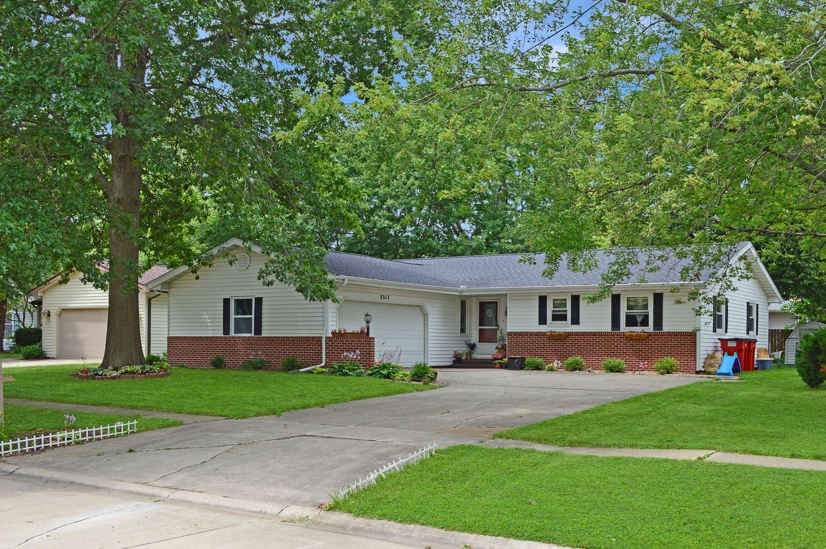 Champaign, IL 61821,2317 Greenwood CT