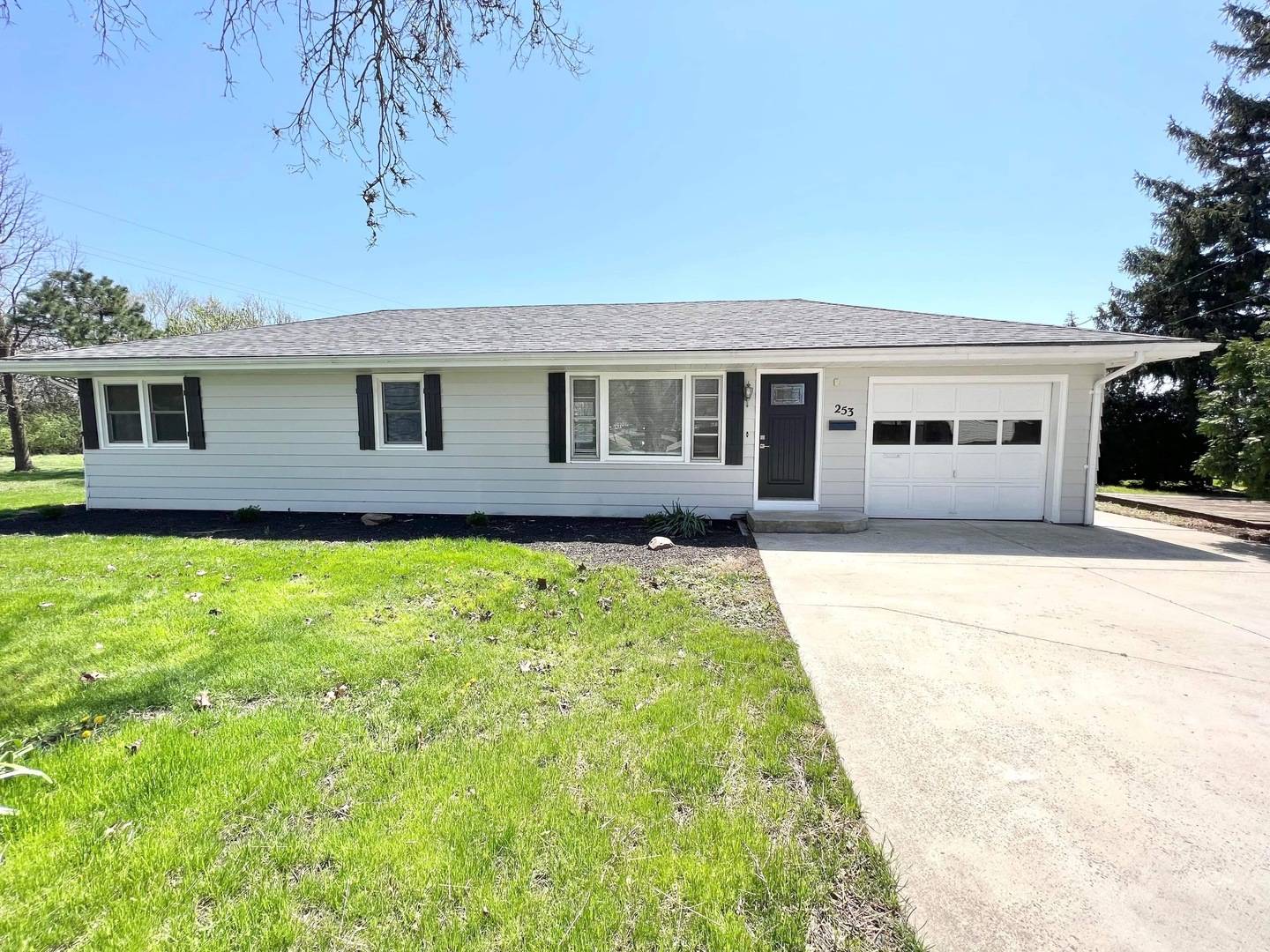 Rantoul, IL 61866,253 James RD