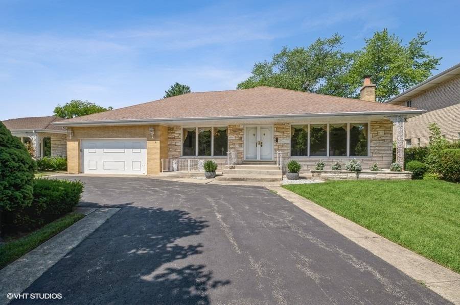 Lincolnwood, IL 60712,6742 N Navajo AVE