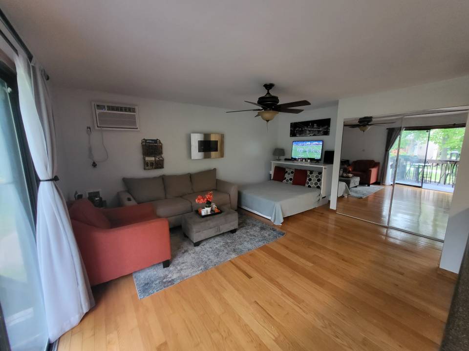 Fox Lake, IL 60020,46 Nassau Colony #10