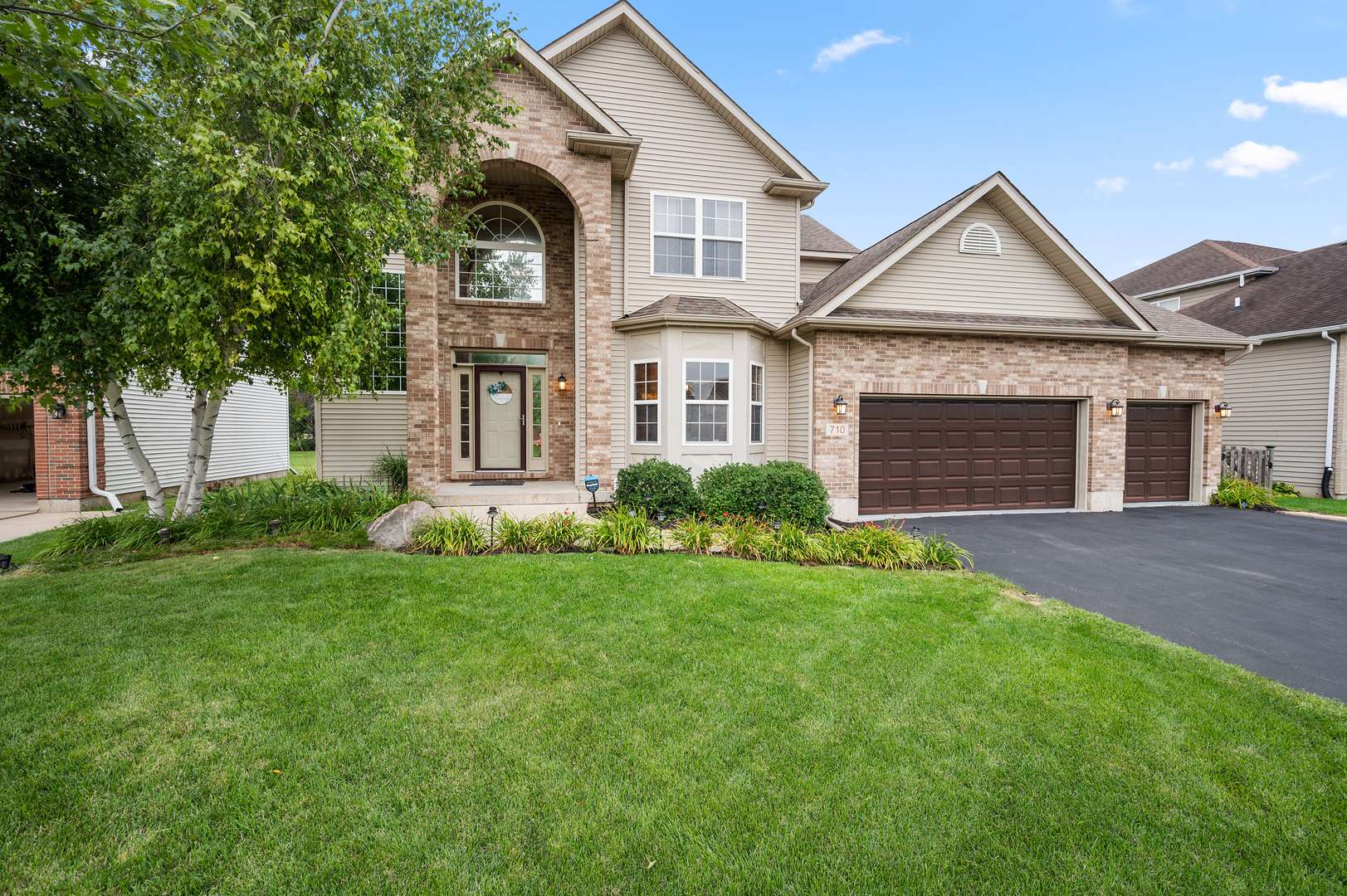 Dekalb, IL 60115,710 Persimmon ST