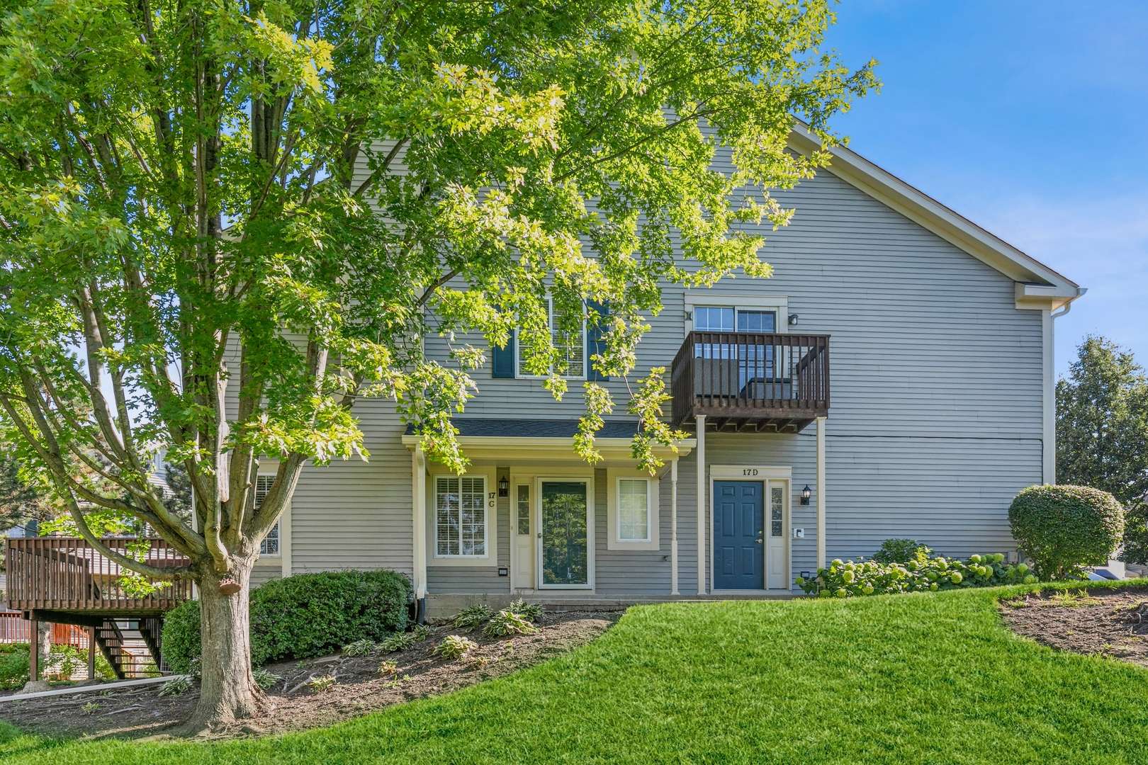 South Elgin, IL 60177,17 Windsor CIR #C