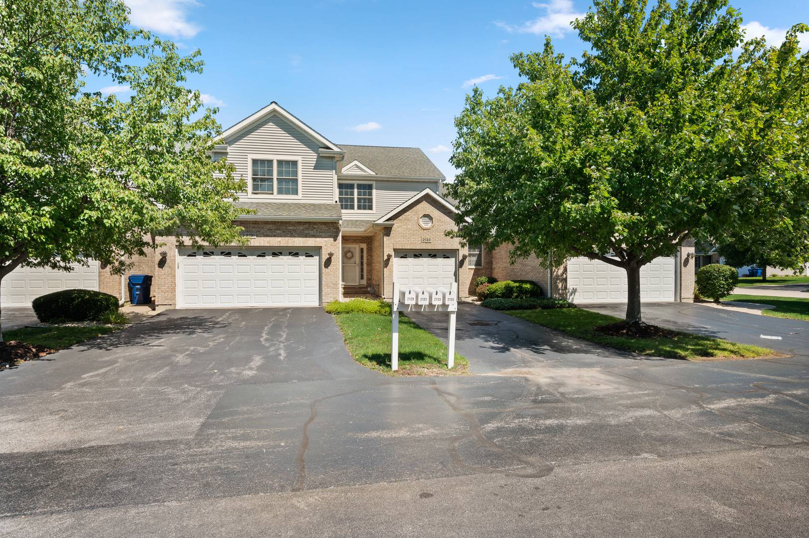 Dekalb, IL 60115,2133 Autumn LN