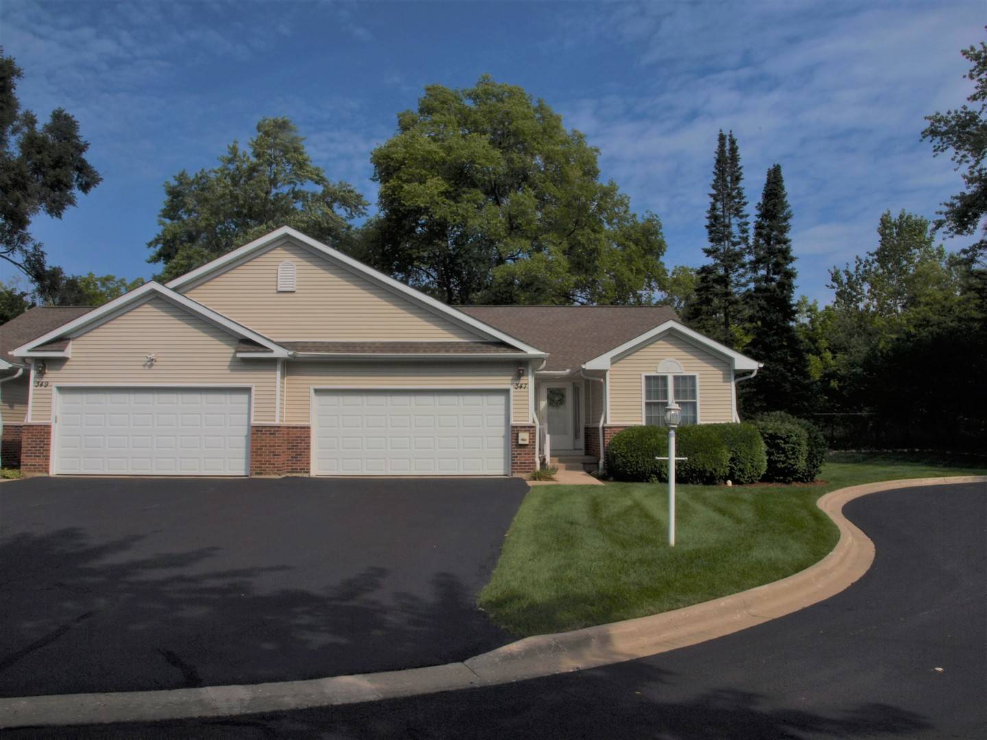 Antioch, IL 60002,347 GINGER LN
