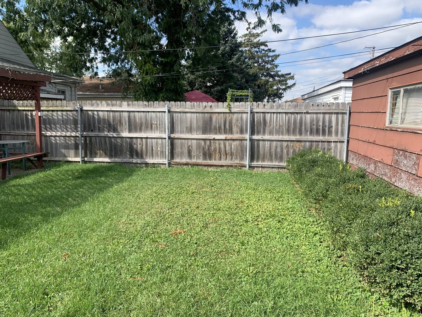 Lyons, IL 60534,8210 W 44th ST W