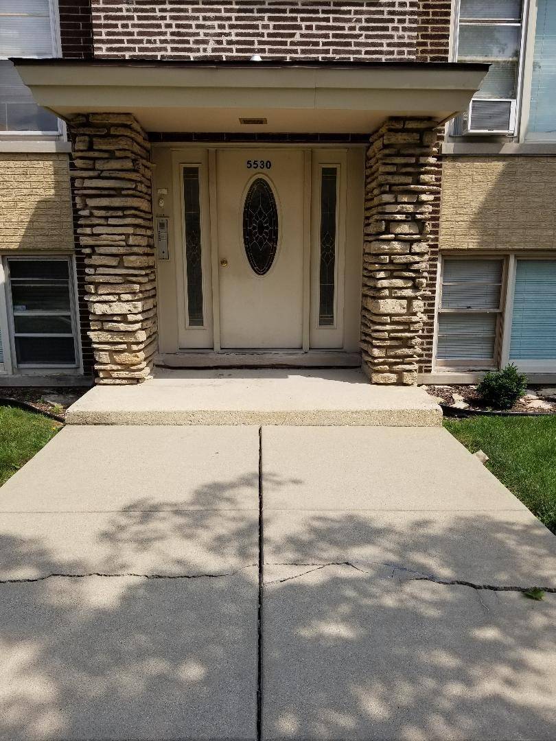 Chicago, IL 60630,5530 W Lawrence AVE #1S