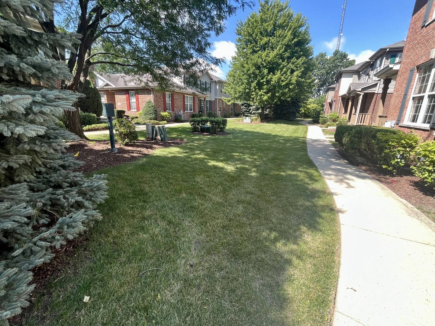 Tinley Park, IL 60477,18614 W Point DR