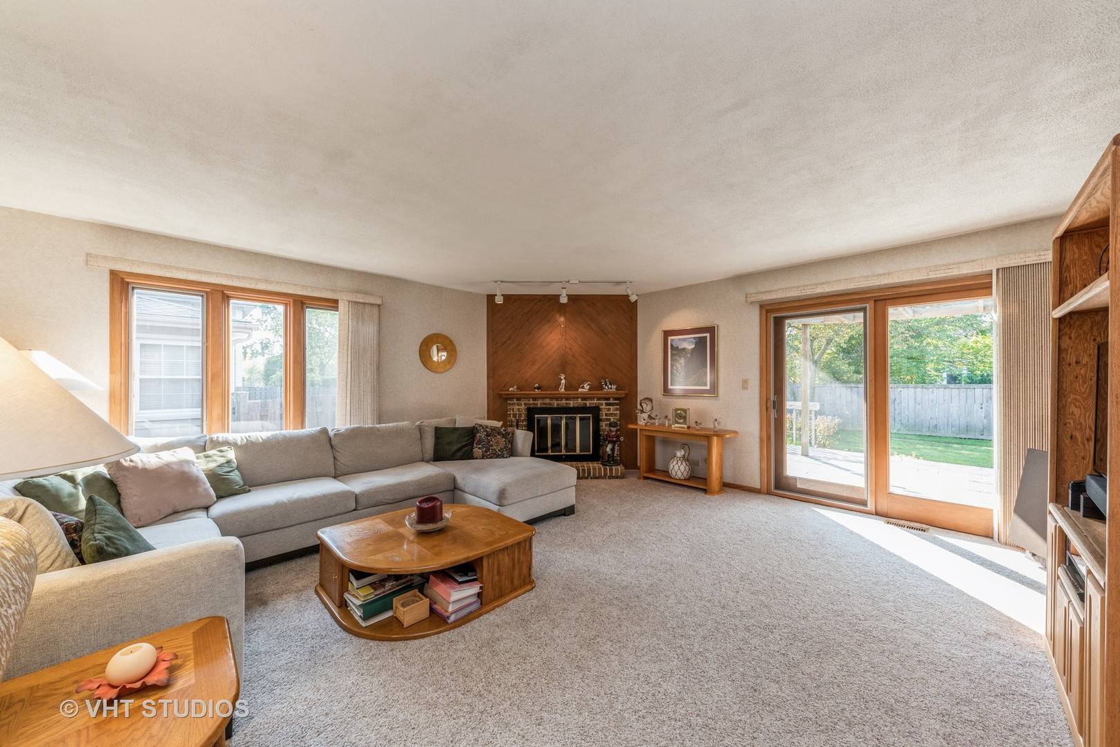 Lake Zurich, IL 60047,13 E Harbor DR