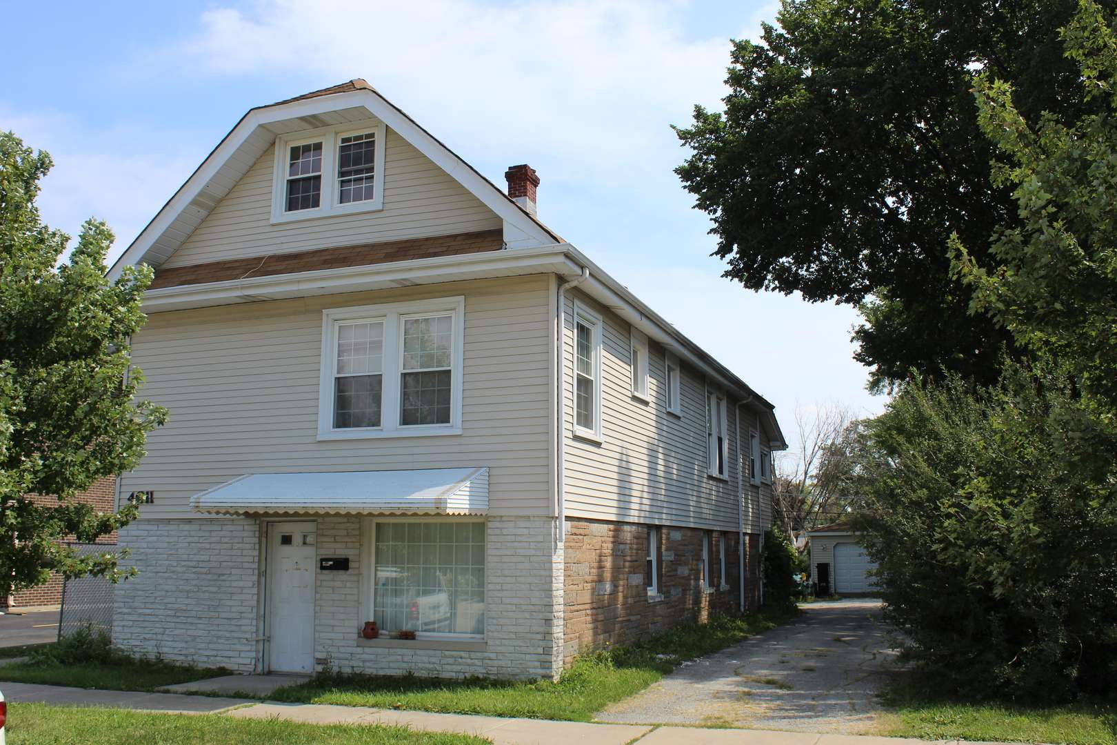 Lyons, IL 60534,4611 Pulaski AVE
