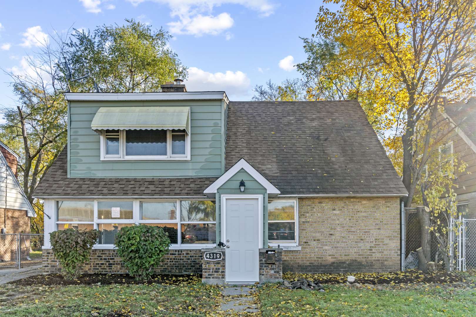 Lyons, IL 60534,4319 Custer AVE