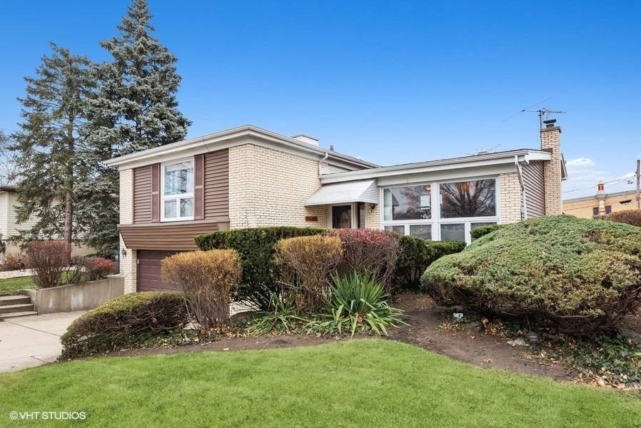 Morton Grove, IL 60053,9305 Michael CT