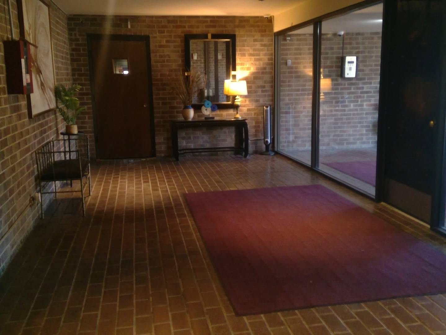 Hazel Crest, IL 60429,5 E CARRIAGEWAY DR #512