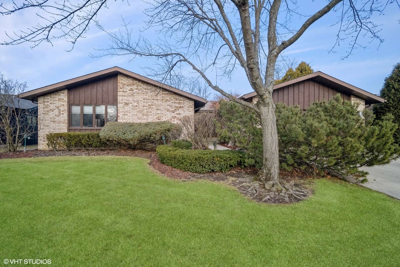 Northbrook, IL 60062,1425 Chartres DR