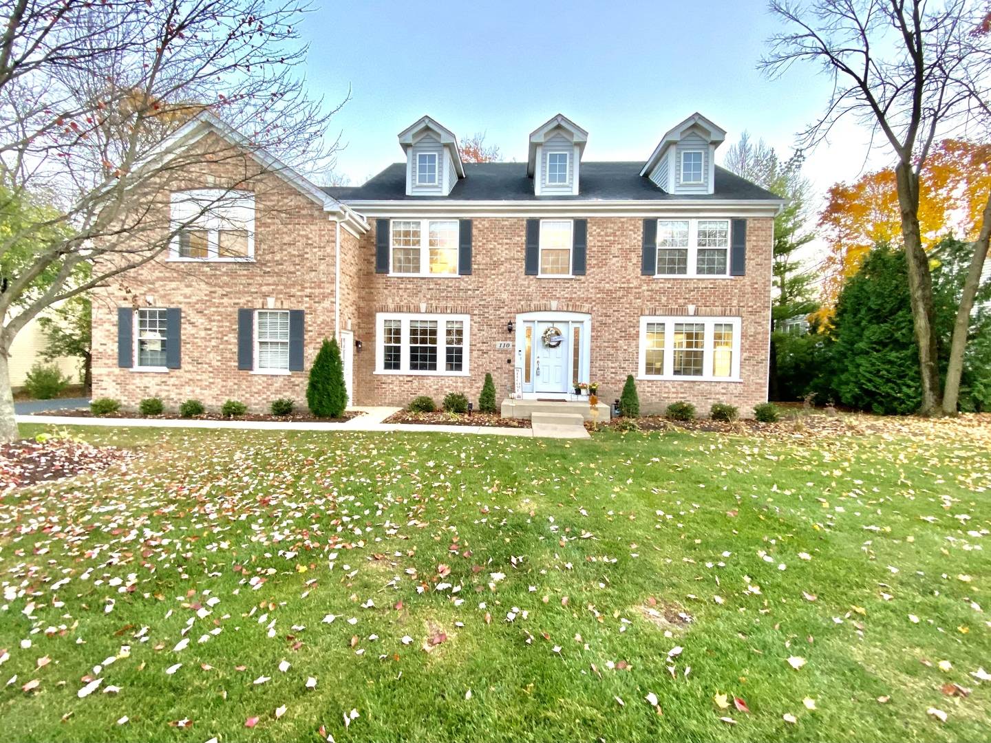 Algonquin, IL 60102,110 S Oakleaf RD