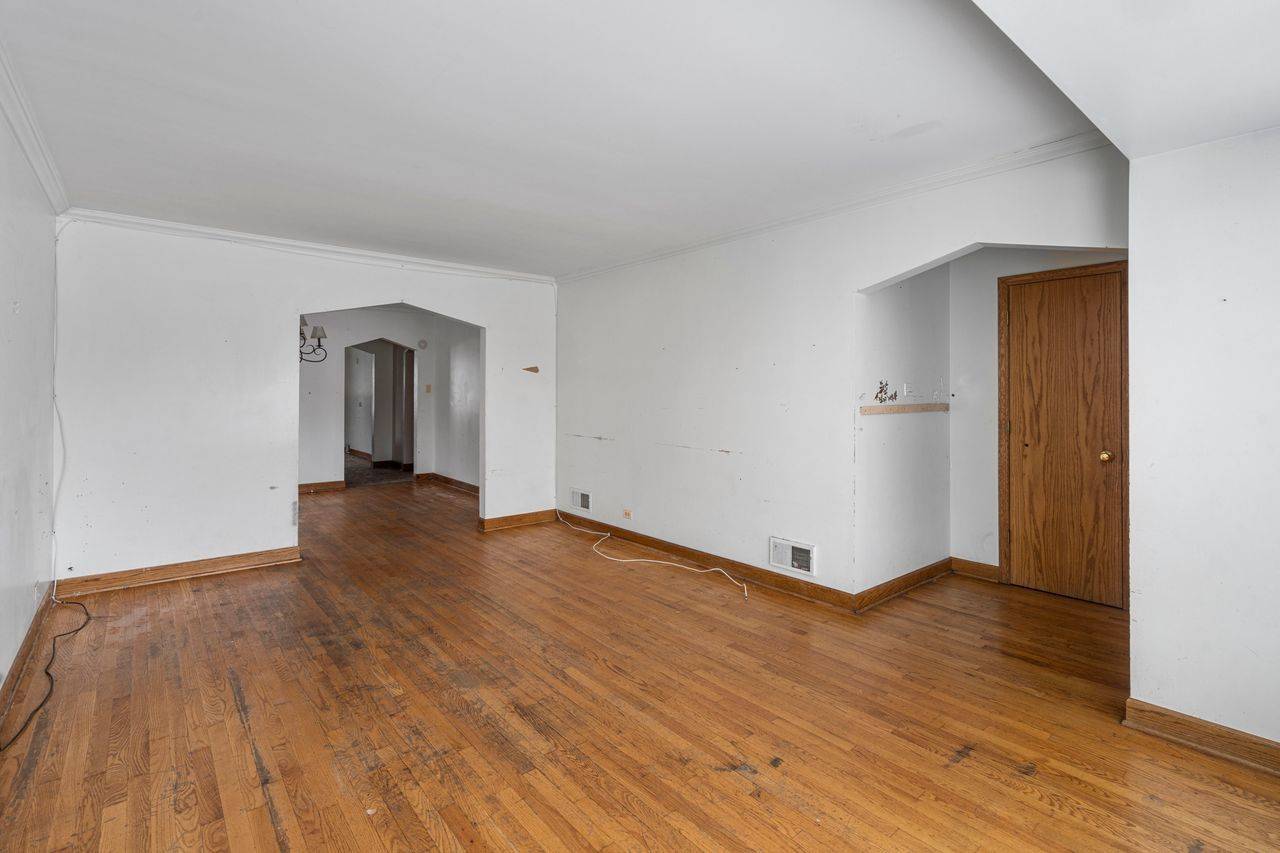 Chicago, IL 60629,7143 S Sacramento AVE