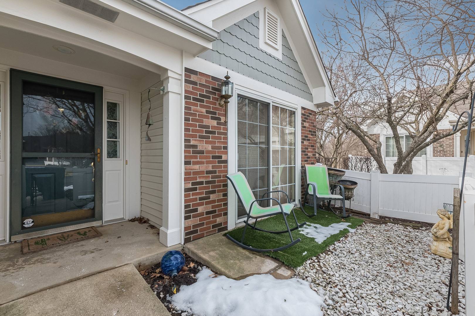 Wadsworth, IL 60083,2811 N Southern Hills DR