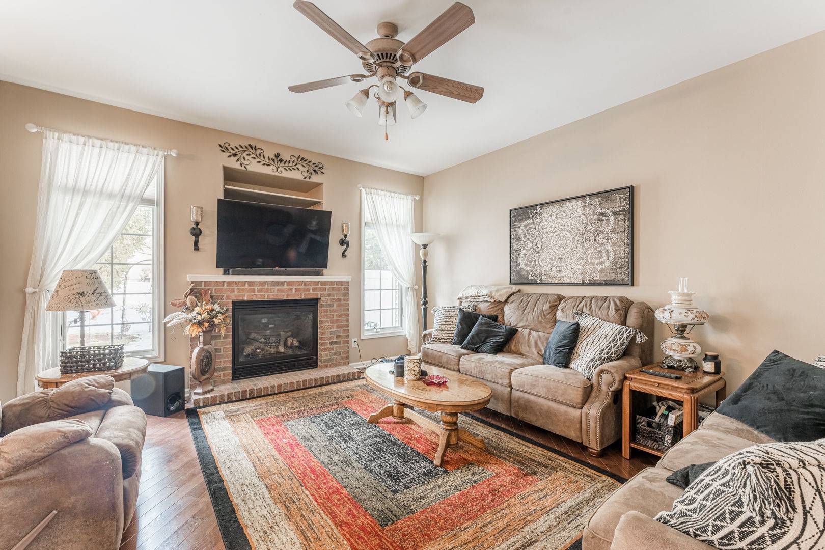 Dekalb, IL 60115,2152 Patriot DR