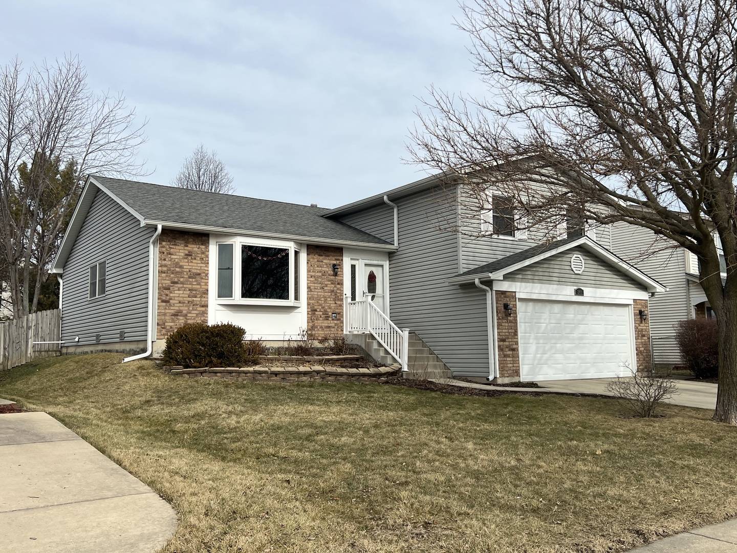 Carol Stream, IL 60188,203 Pebblecreek TRL