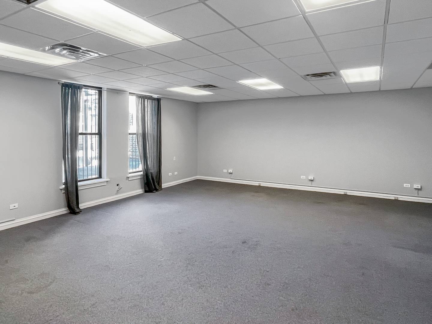 Oak Park, IL 60301,105 N Oak Park AVE #1C