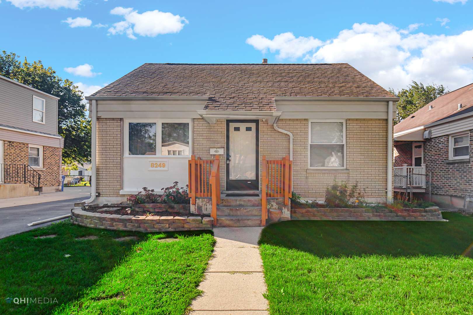 Lyons, IL 60534,8249 45th ST