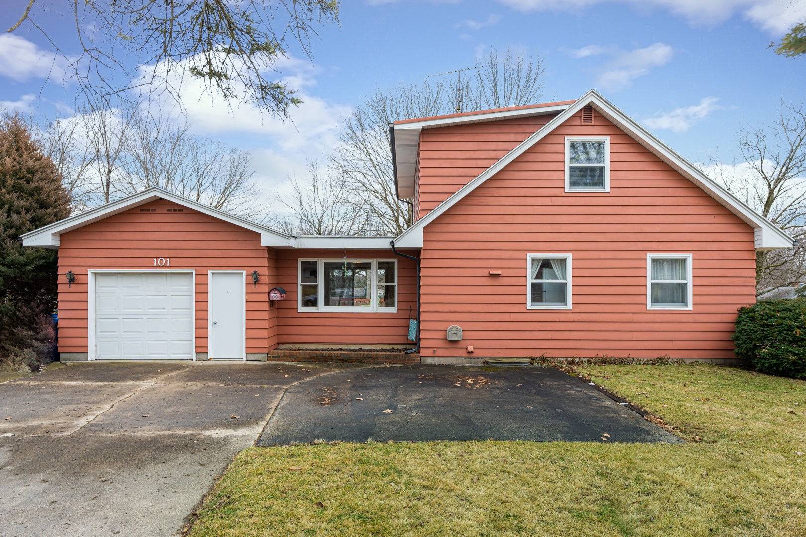 Dekalb, IL 60115,101 Terrace DR