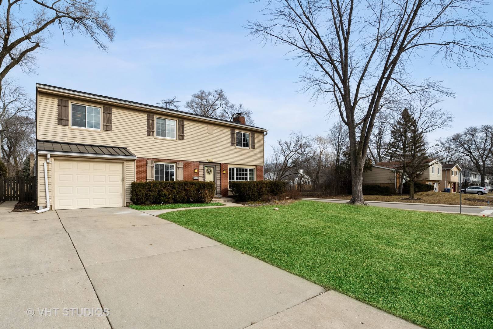Deerfield, IL 60015,1400 Hackberry RD