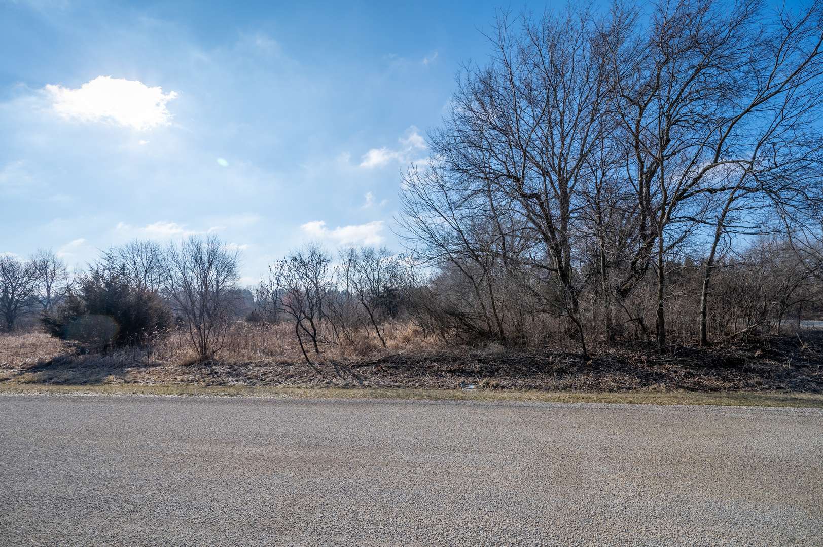 Dixon, IL 61021,320 Vermillion LN