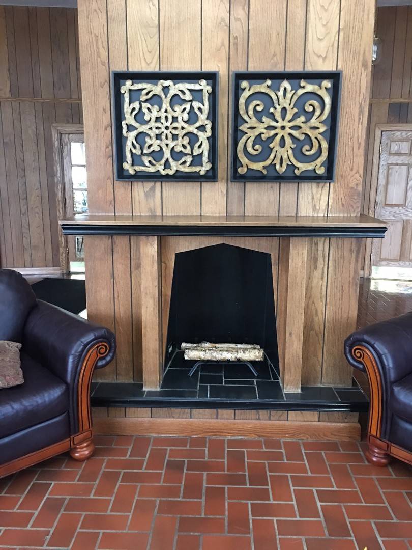 Oak Brook, IL 60523,20 N Tower RD N #1M