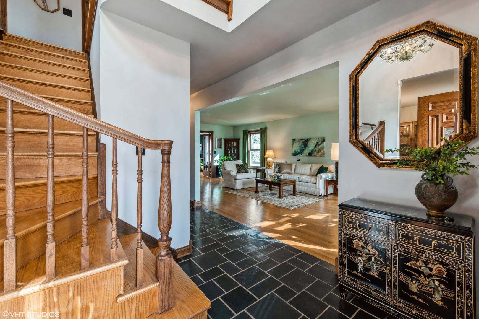 Arlington Heights, IL 60005,2439 S Cedar Glen DR