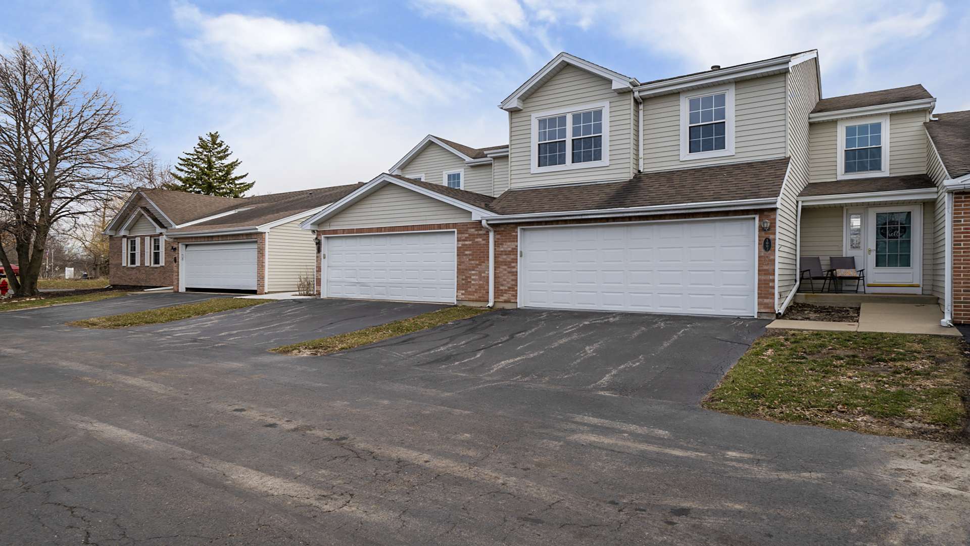 Dekalb, IL 60115,1003 Ashley DR #1003