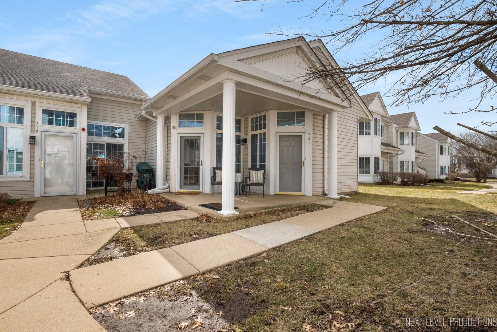 North Aurora, IL 60542,721 E VICTORIA CIR #721