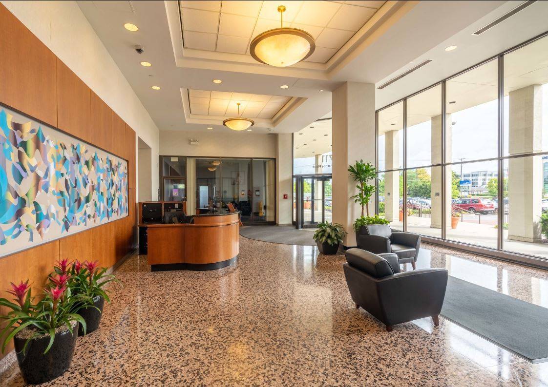 Skokie, IL 60076,4709-4711 Golf RD