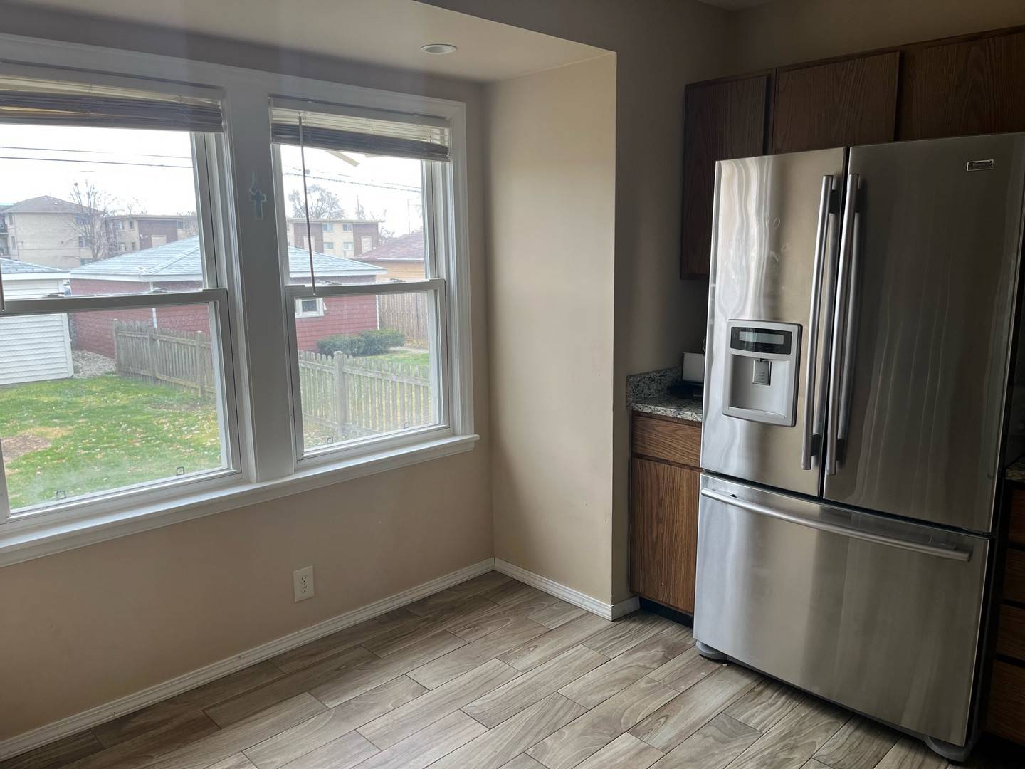 Lyons, IL 60534,4421 Joliet AVE
