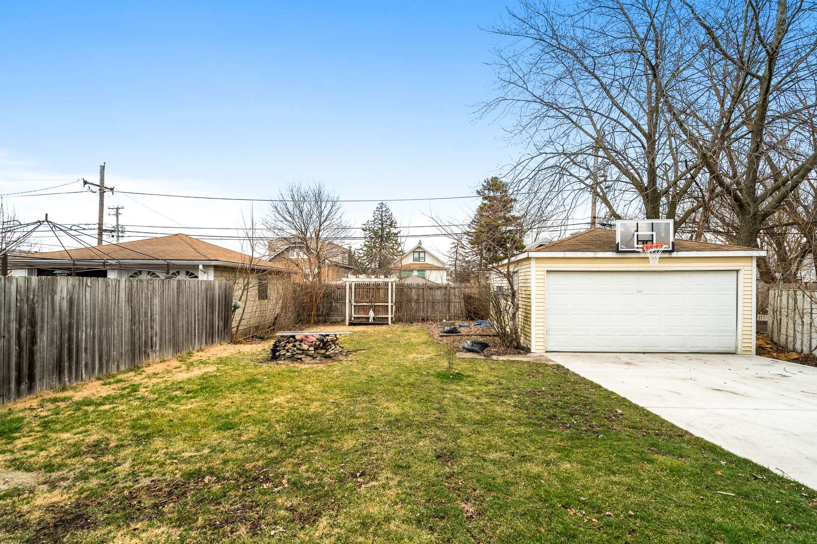 Lyons, IL 60534,4133 Anna AVE