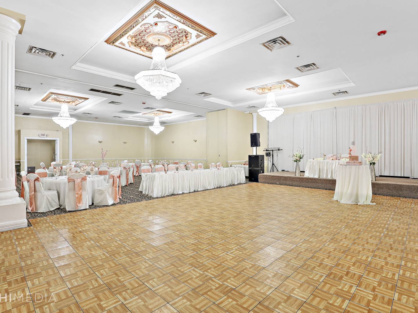 Waukegan, IL 60085,651 Lakehurst RD