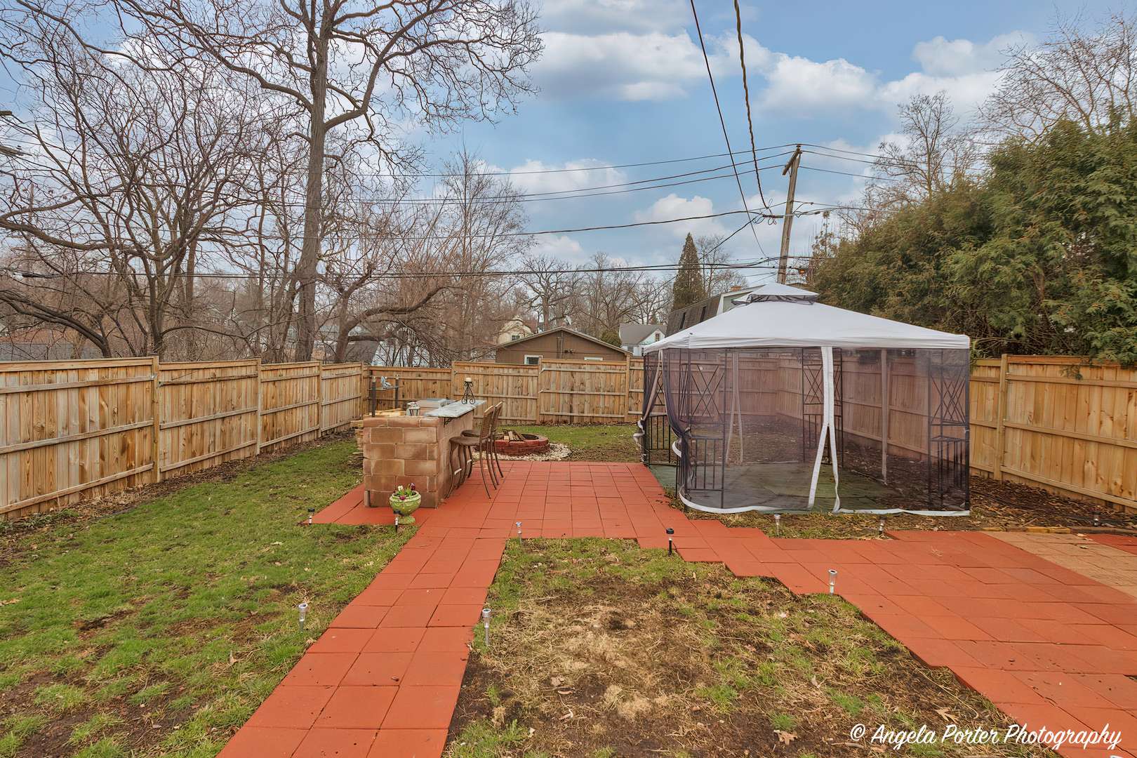 Round Lake Park, IL 60073,421 Bellevue DR