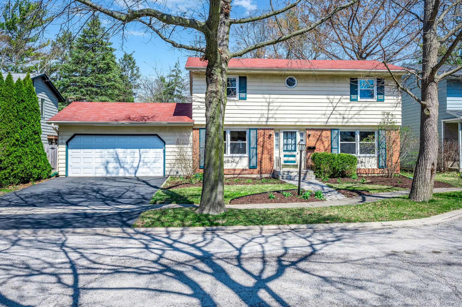 Dekalb, IL 60115,7 Evergreen CIR