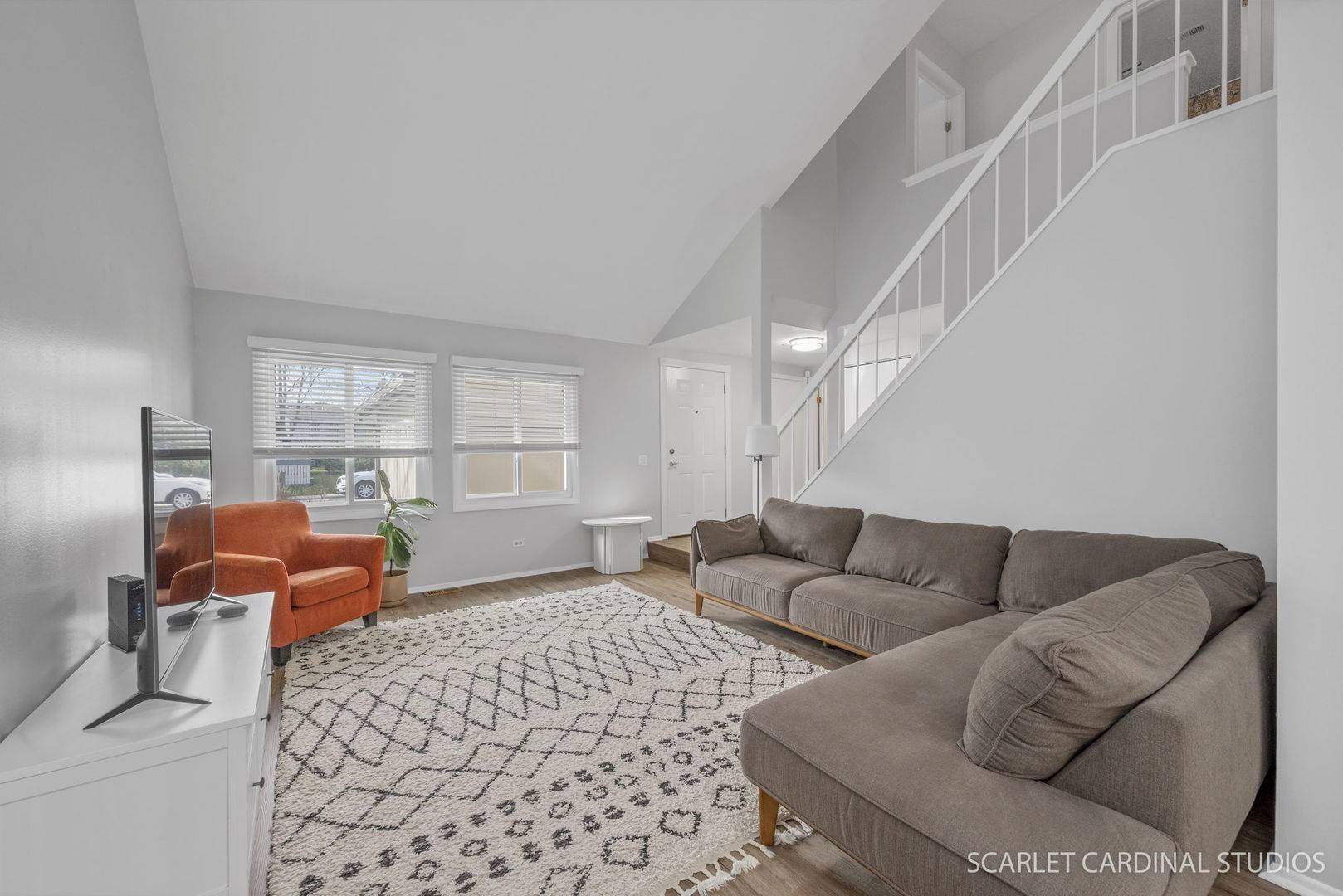 Rolling Meadows, IL 60008,2505 Honeysuckle LN