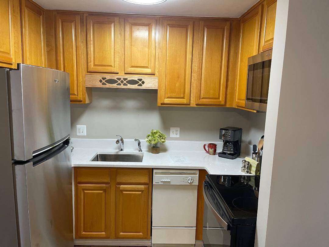 Forest Park, IL 60130,310 Lathrop AVE #208