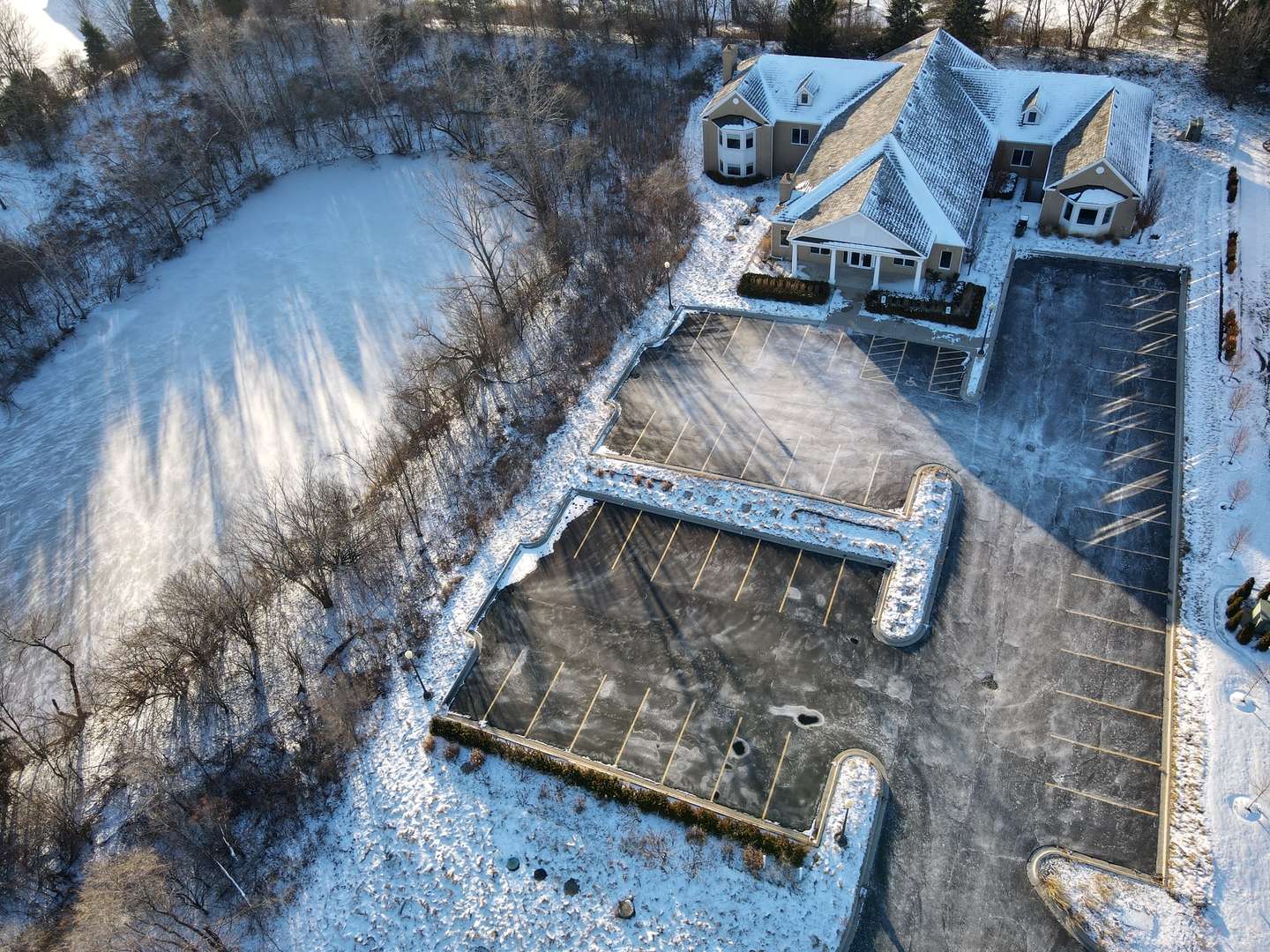 South Barrington, IL 60010,6 Executive CT
