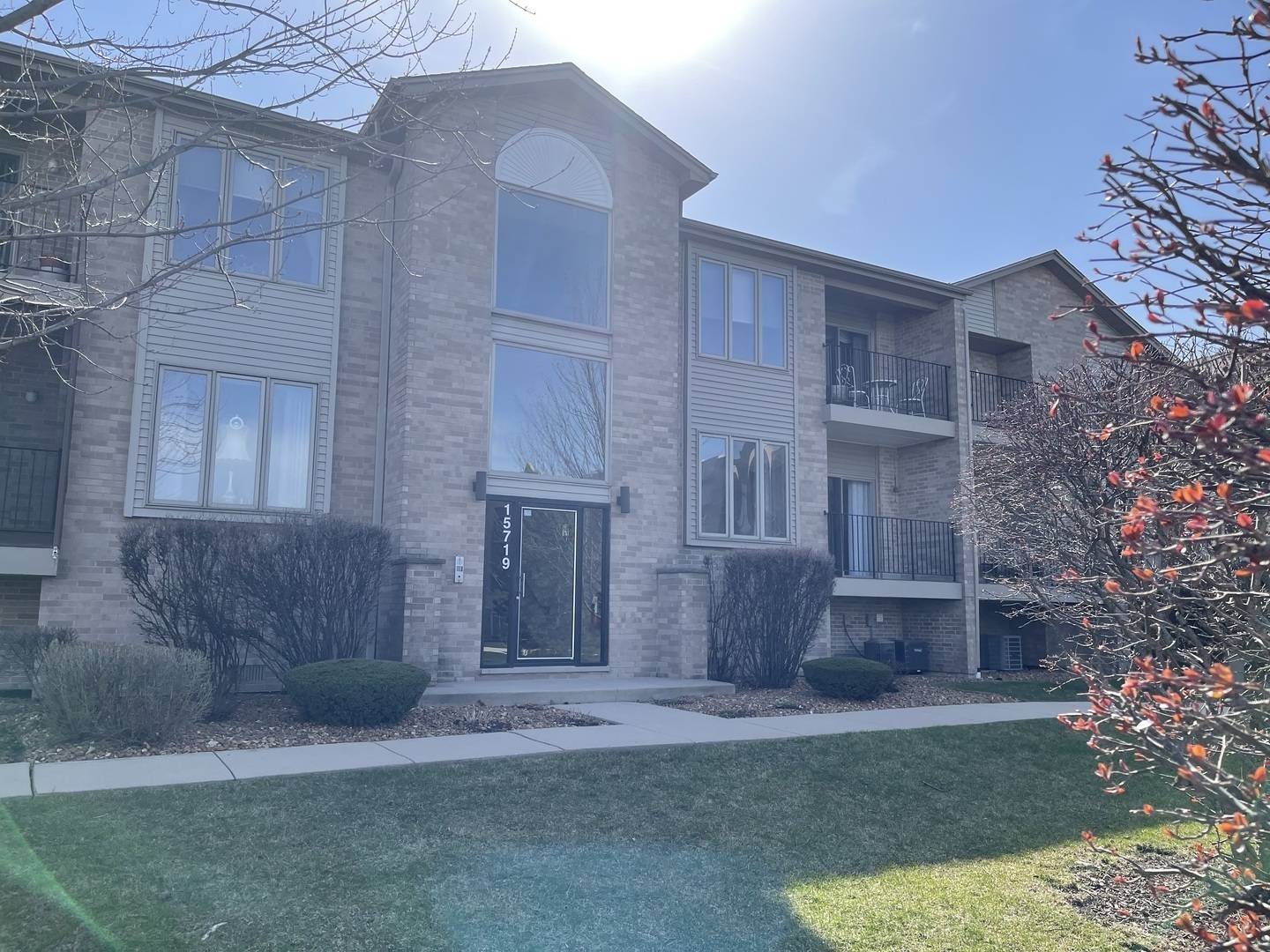 Orland Park, IL 60462,15719 S Ravinia AVE #2W