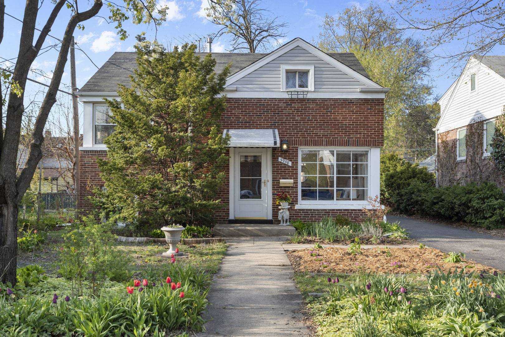 Morton Grove, IL 60053,5938 Capulina AVE