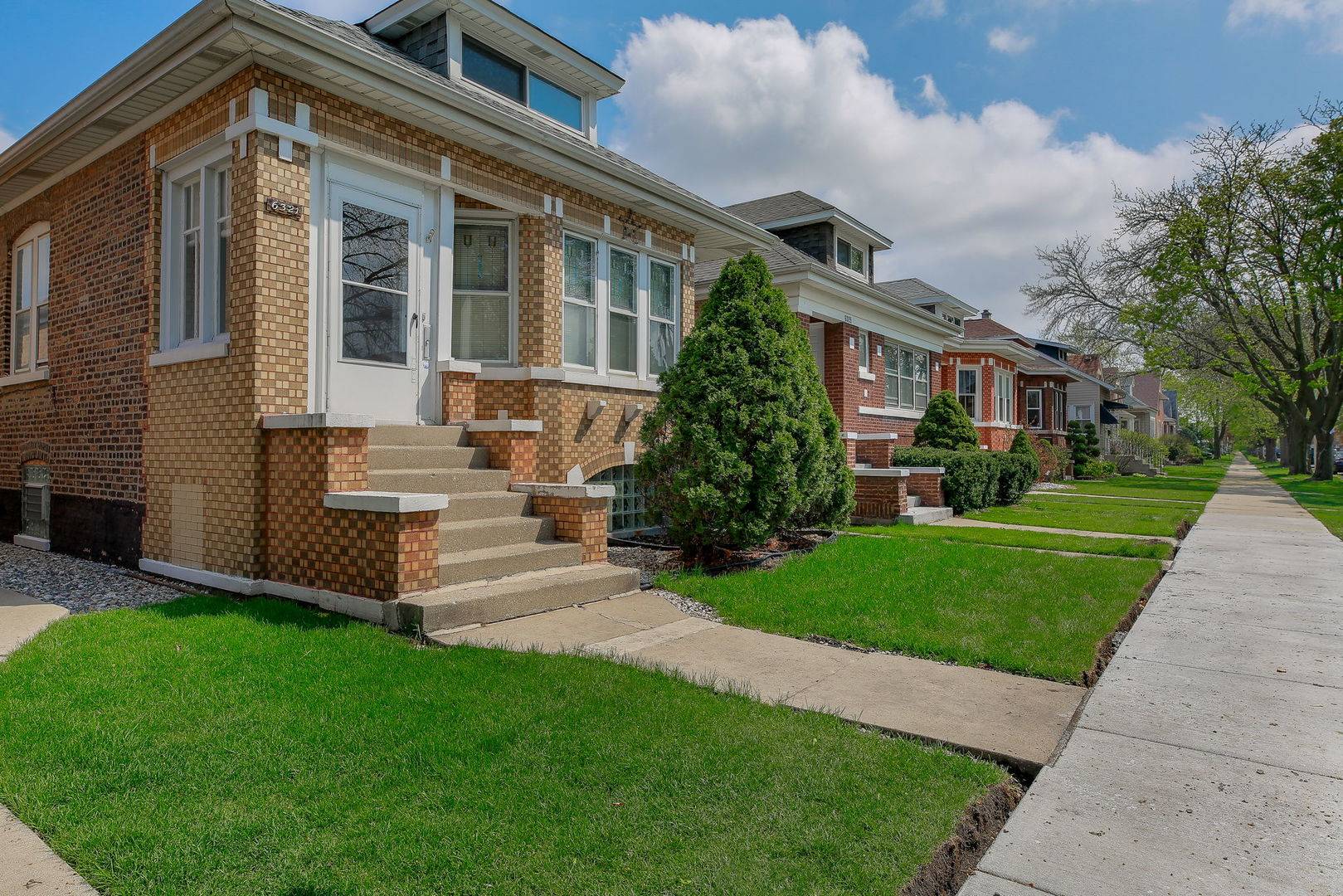 Chicago, IL 60629,6321 S Karlov AVE