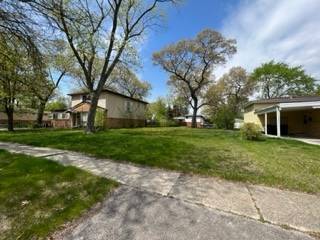 East Hazel Crest, IL 60429,17307 Forestway DR